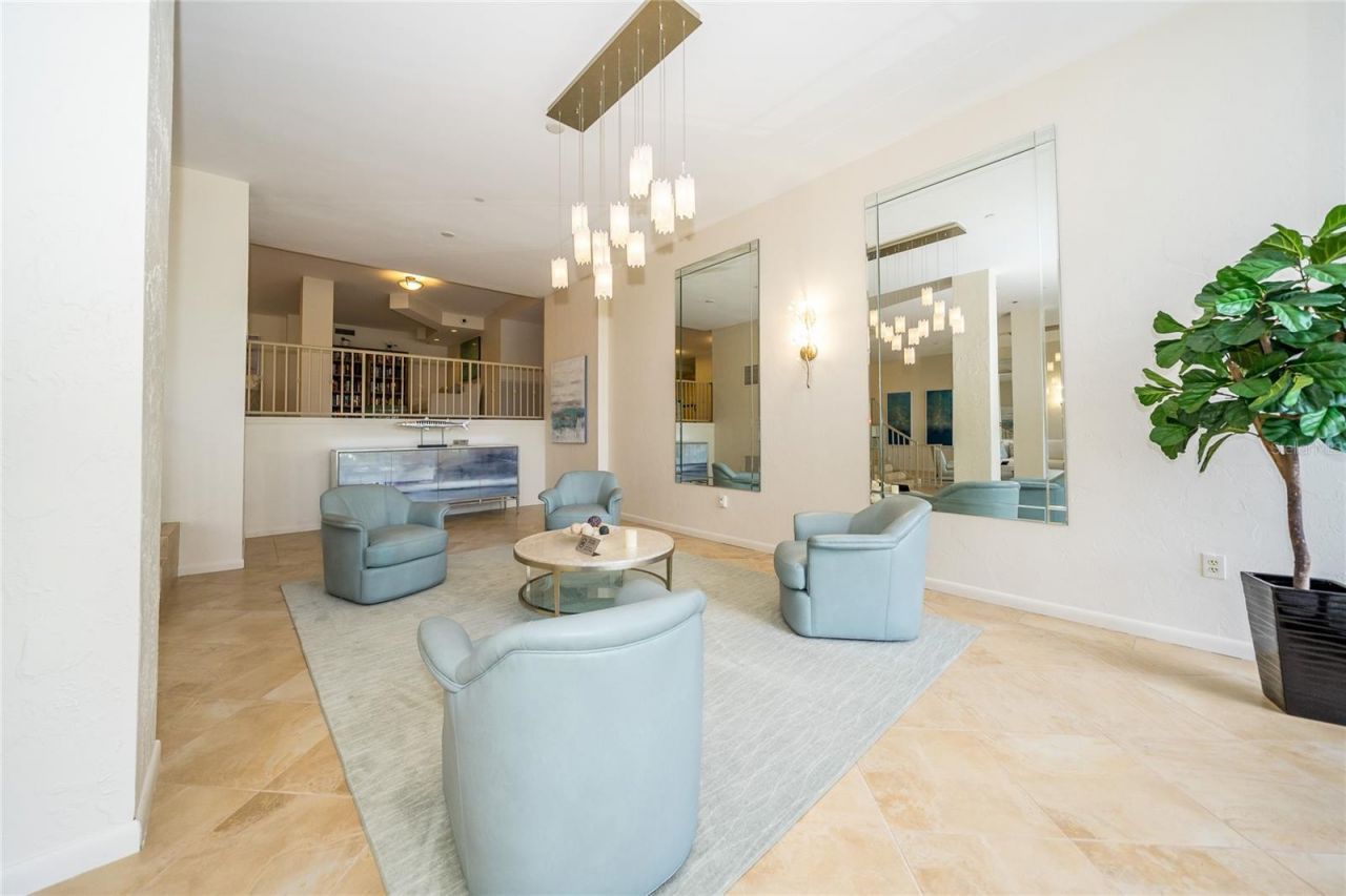 707 S Gulfstream Avenue, Unit 602, Sarasota, FL 34236 Photo