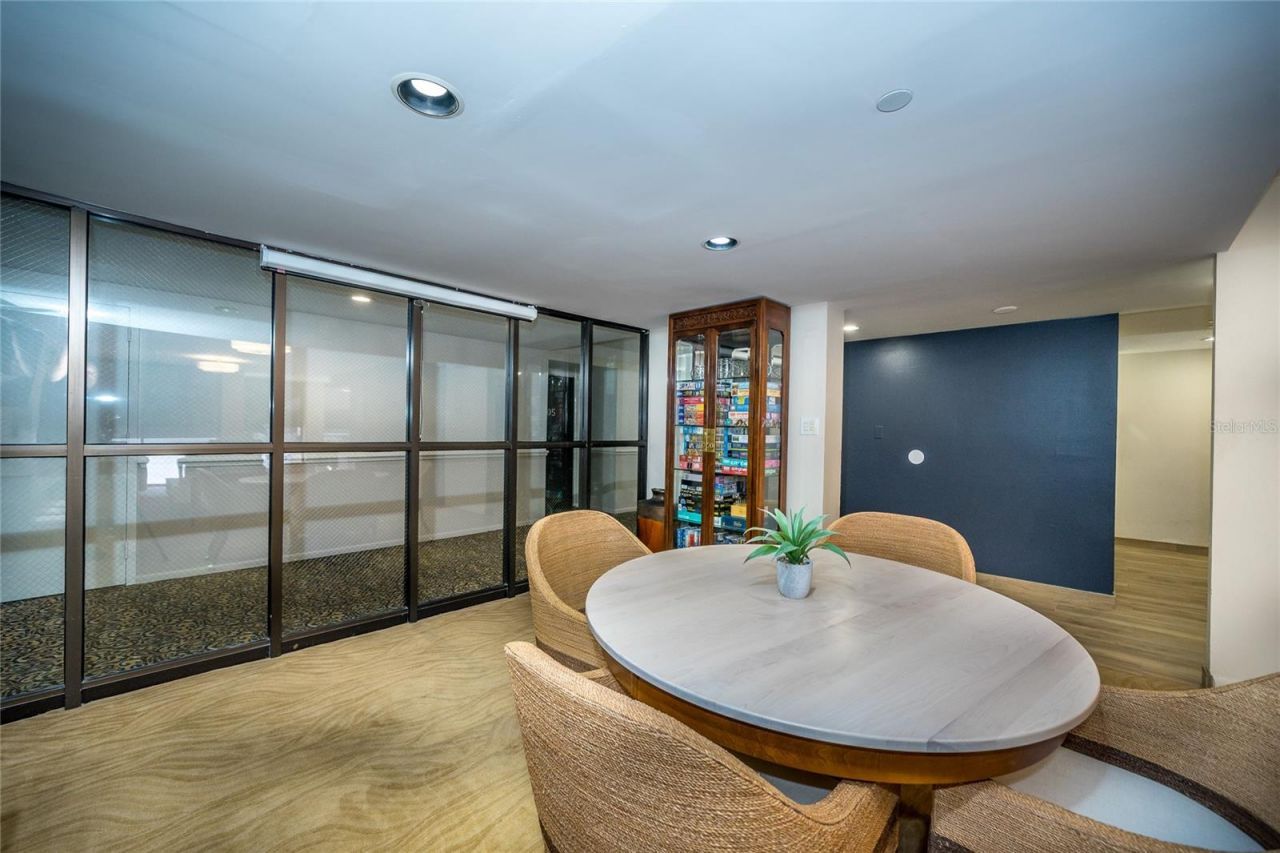 707 S Gulfstream Avenue, Unit 602, Sarasota, FL 34236 Photo