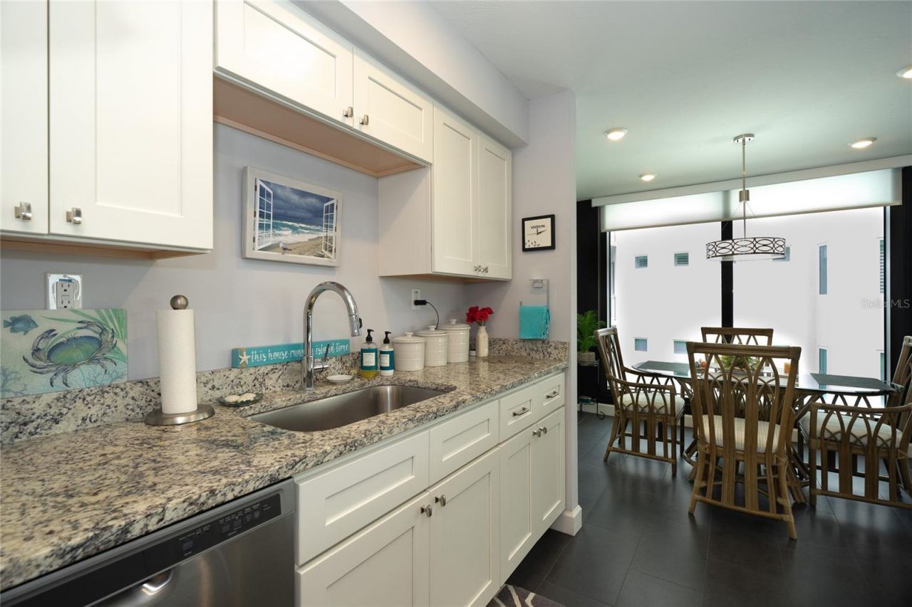 707 S Gulfstream Avenue, Unit 602, Sarasota, FL 34236 Photo