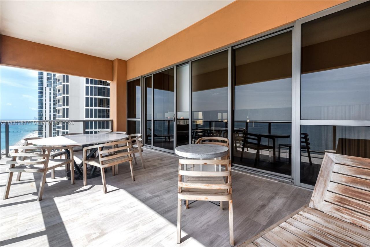 17749 Collins Ave, Unit 1802, Sunny Isles Beach, FL 33160 Photo