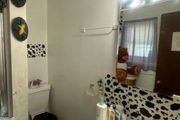 8 Taylor Street photo 4