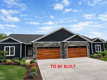 8700 Harvest Glenn Trail, Unit 1, Poland, OH 44514