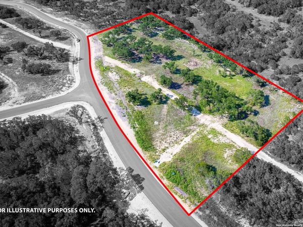 1914 Paradise Parkway, Canyon Lake, TX 78133