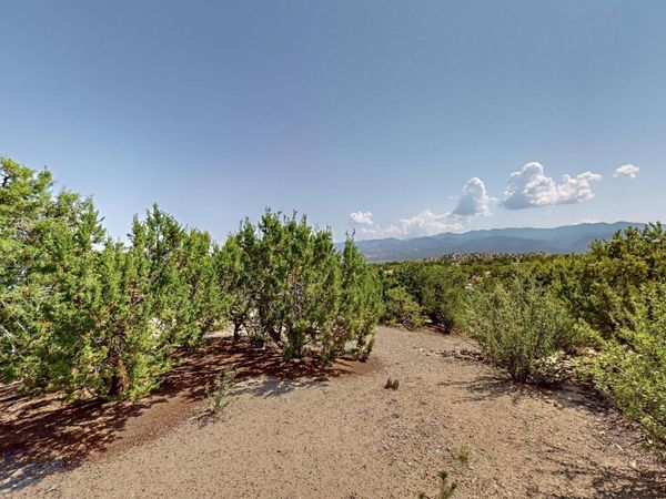 109 Valle Sereno, Santa Fe, NM 87505