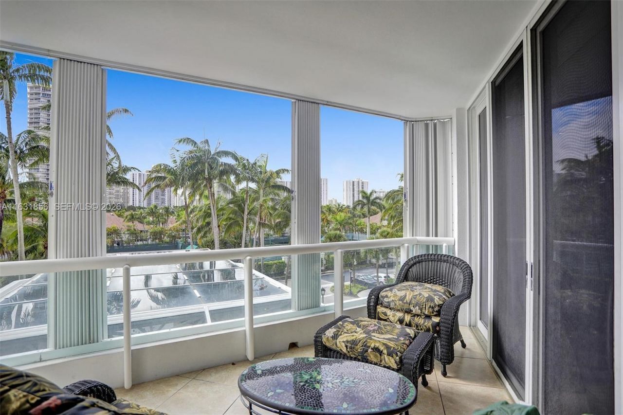21050 Point Pl, Unit 403, Aventura, FL 33180 Photo