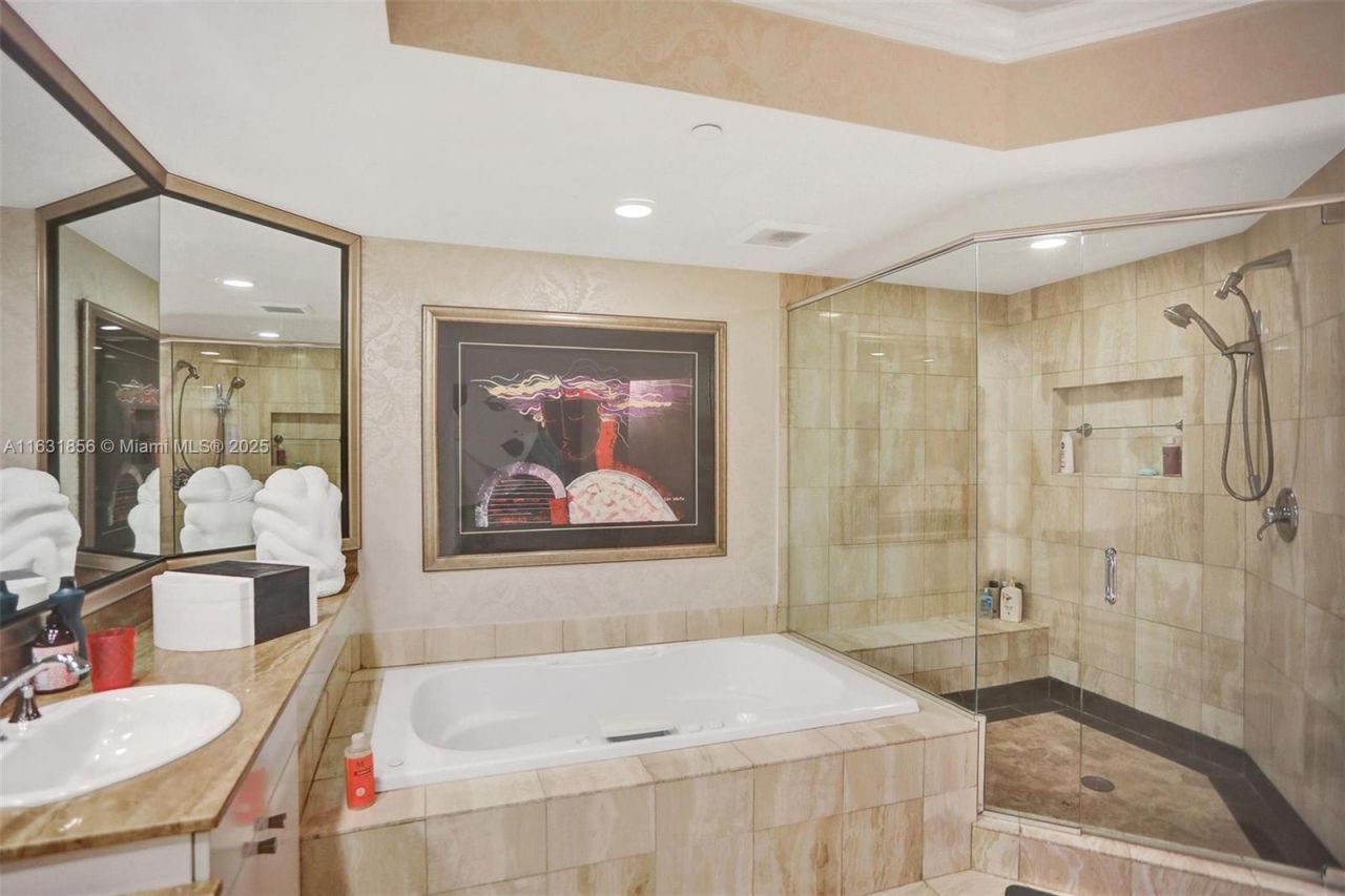 21050 Point Pl, Unit 403, Aventura, FL 33180 Photo