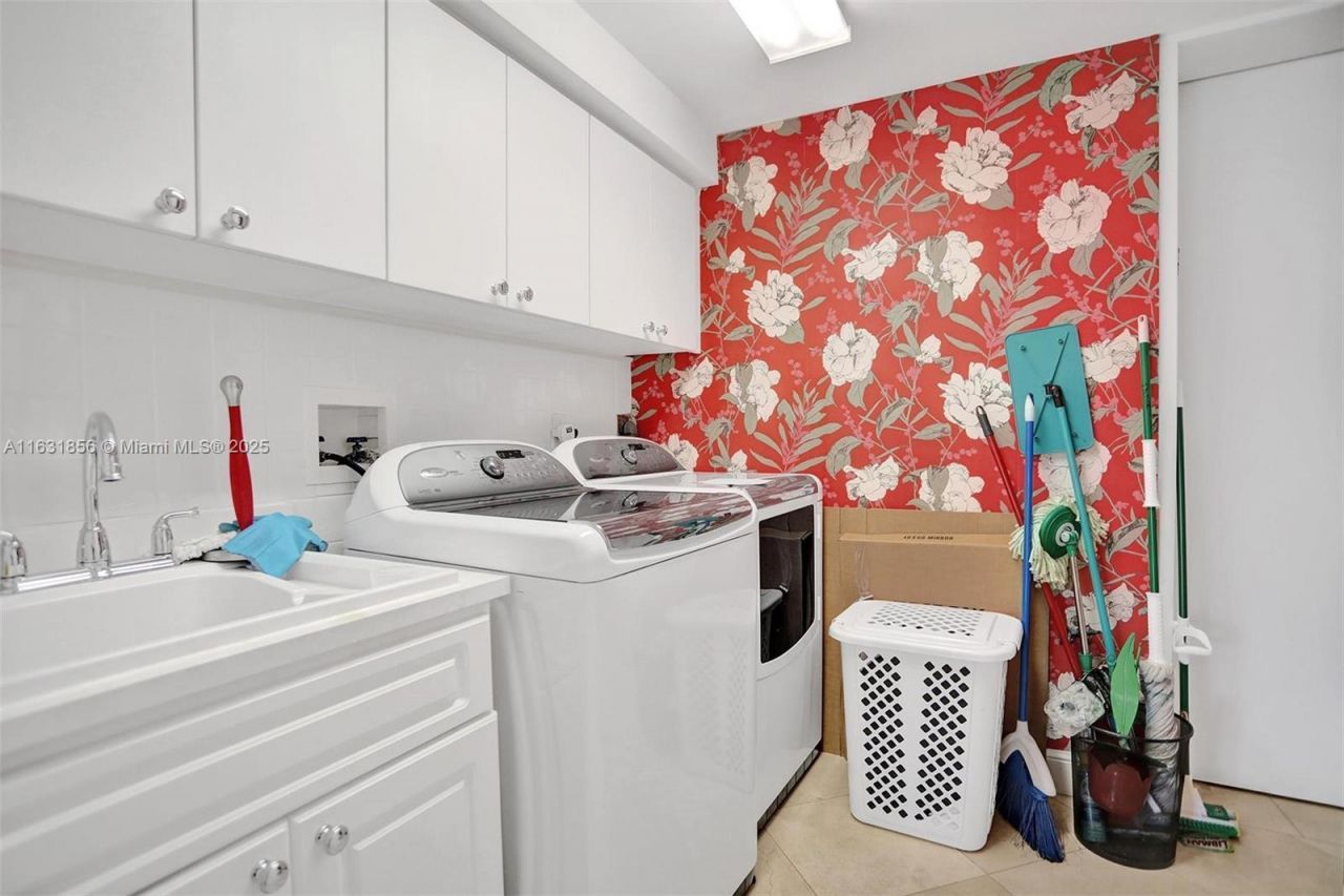 21050 Point Pl, Unit 403, Aventura, FL 33180 Photo