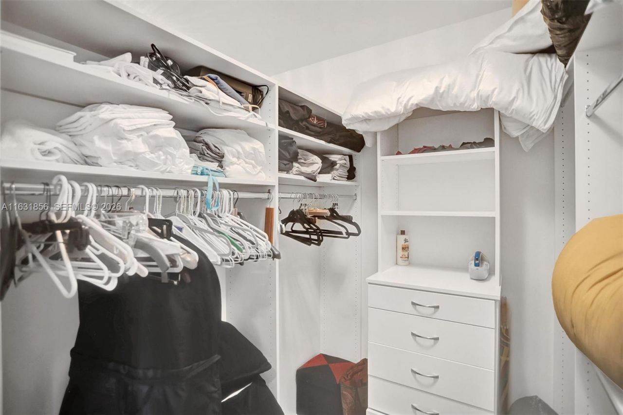 21050 Point Pl, Unit 403, Aventura, FL 33180 Photo