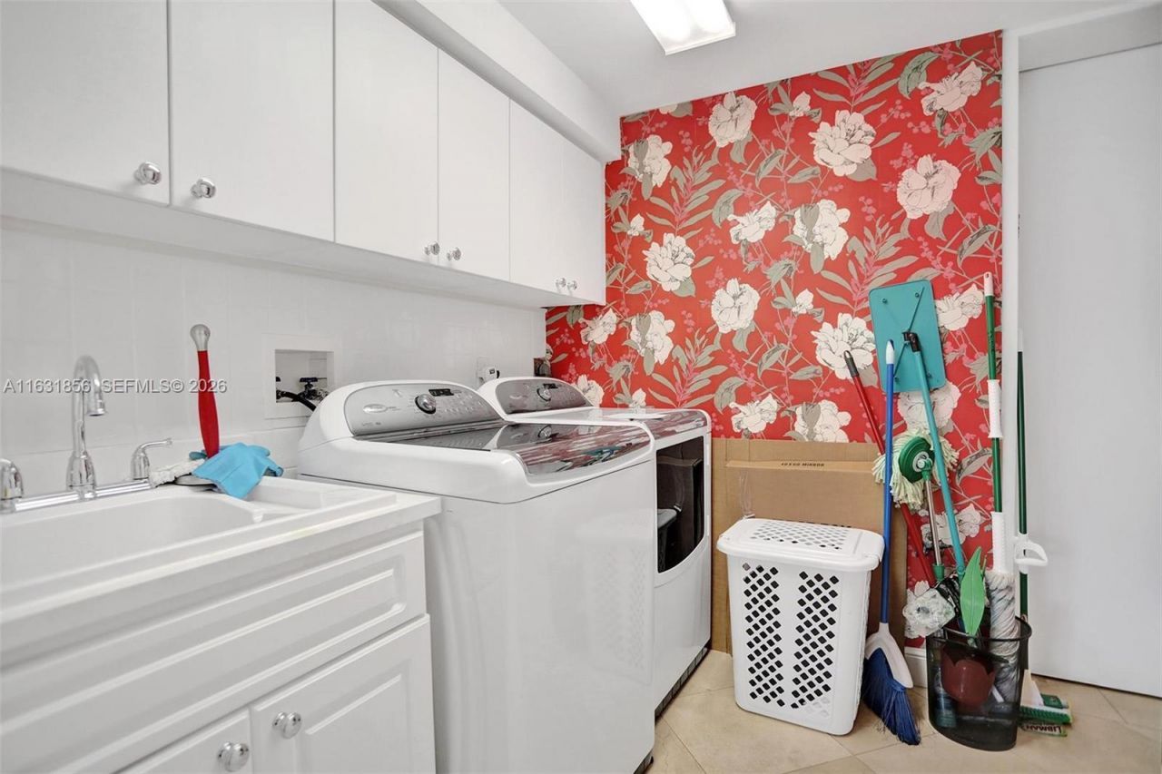 21050 Point Pl, Unit 403, Aventura, FL 33180 Photo