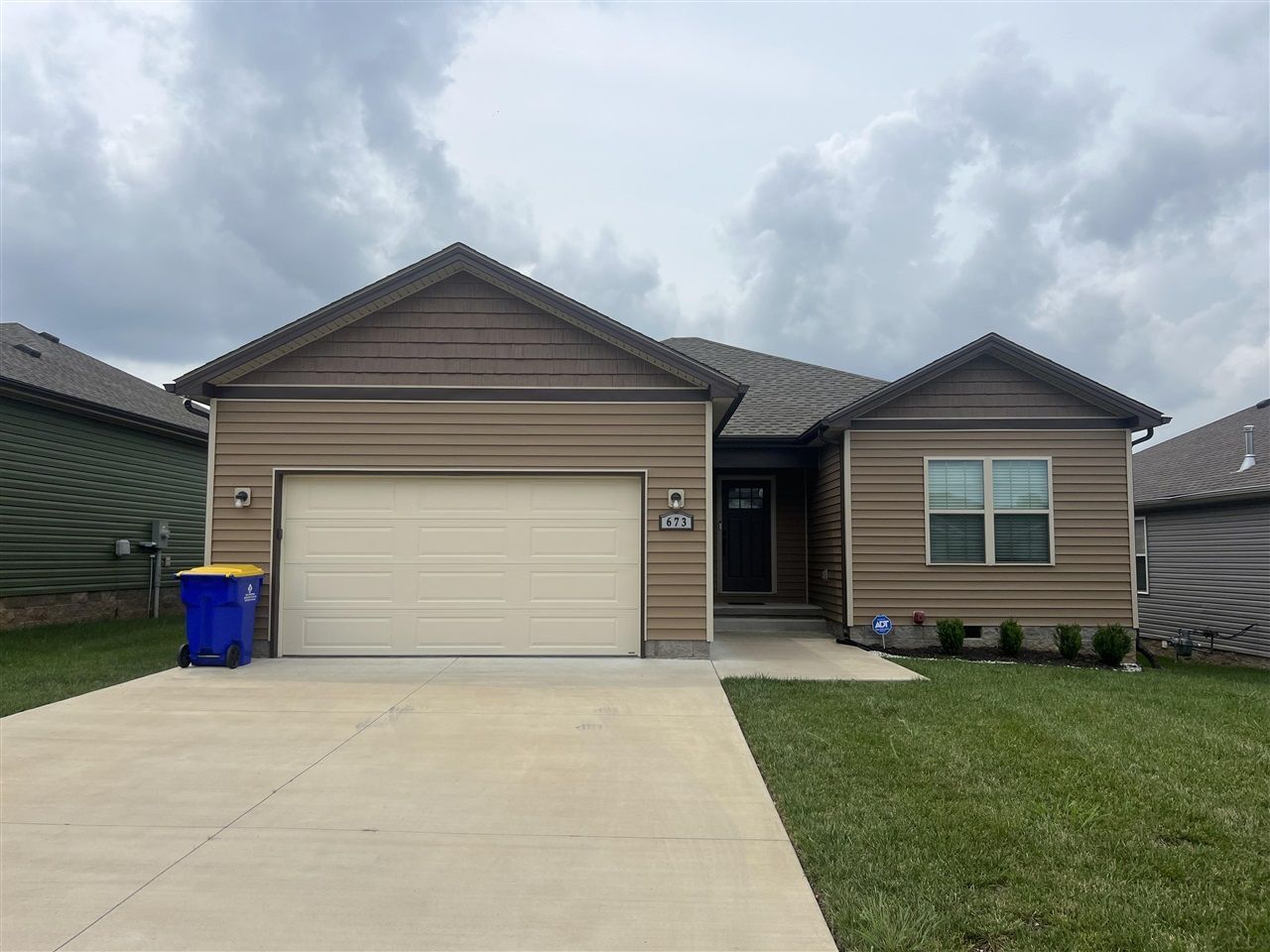 673 Cherry Blossom Court, Bowling Green, KY 42101 Main Photo