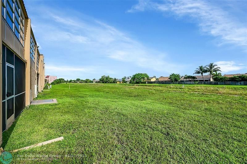 9121 Sunrise Lakes Boulevard, Unit 113, Sunrise, FL 33322 Photo