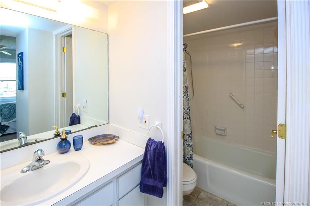 350 NE Edgewater Drive, Unit 202, Stuart, FL 34996 Photo