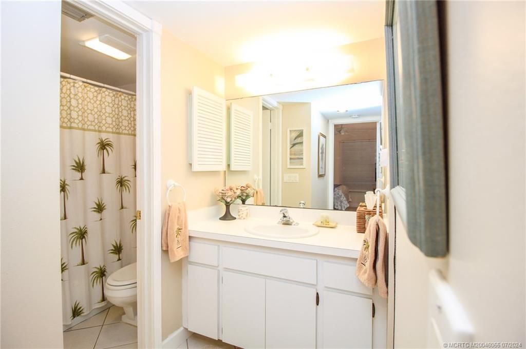 350 NE Edgewater Drive, Unit 202, Stuart, FL 34996 Photo