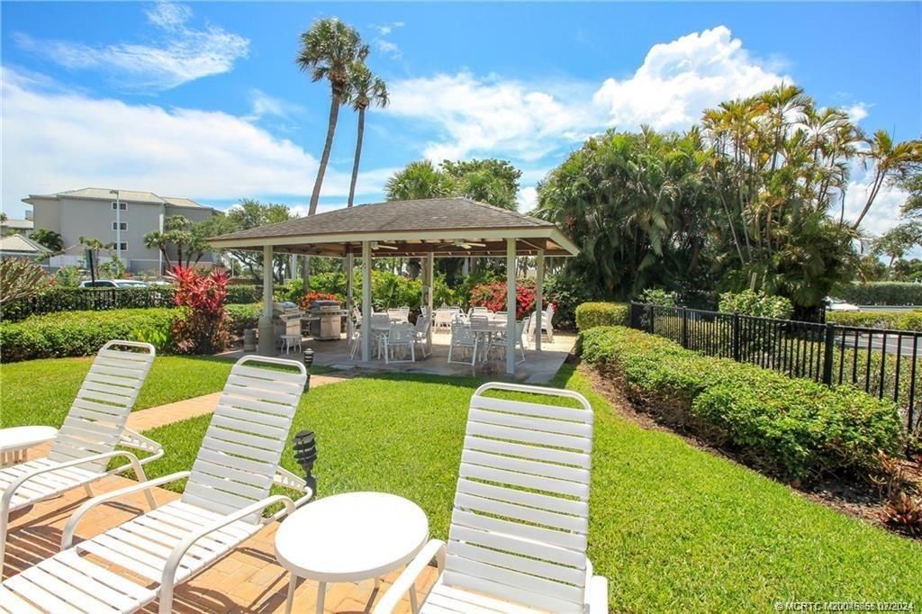 350 NE Edgewater Drive, Unit 202, Stuart, FL 34996 Photo