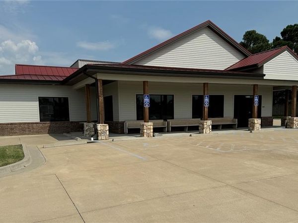 1403 S Hwy 32 Highway, El Dorado Springs, MO 64744