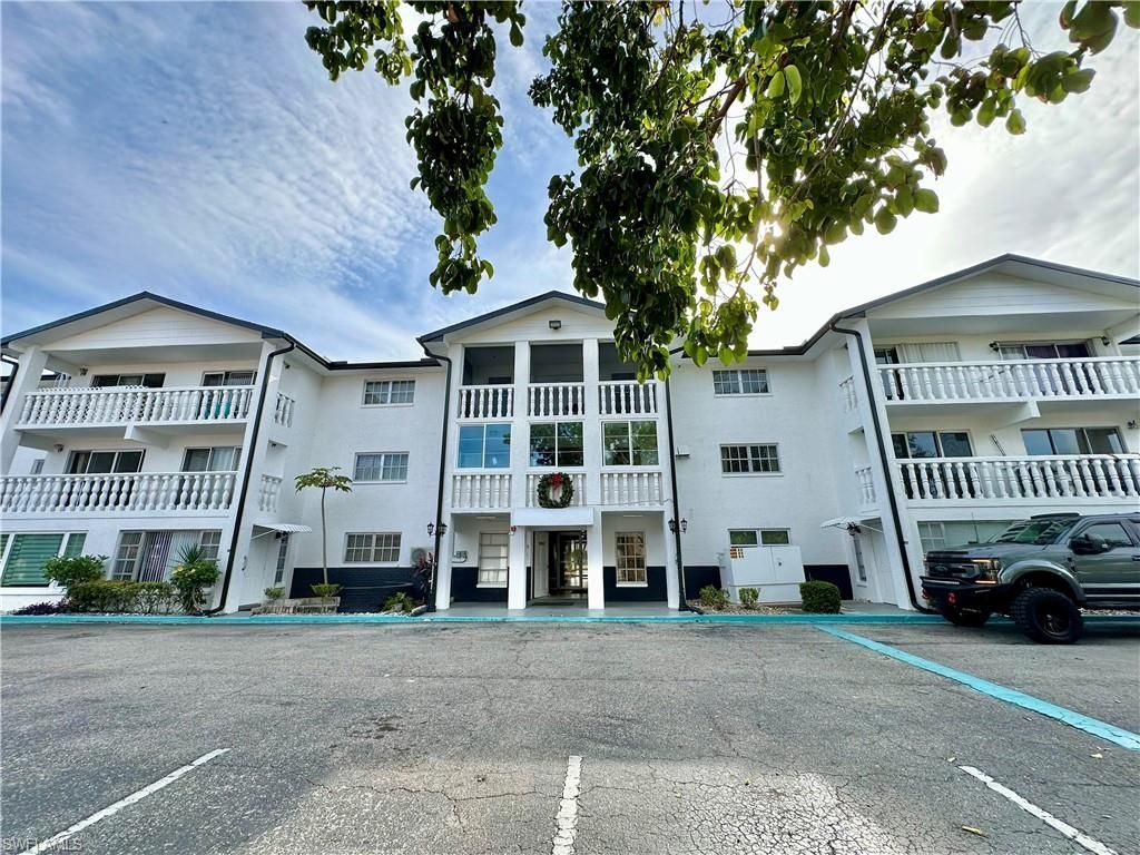 3704 Broadway, Unit 318, Fort Myers, FL 33901 Photo