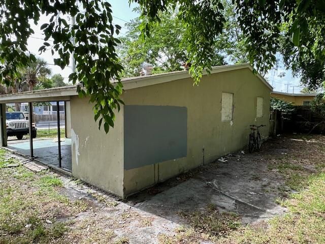4719 Pinewood Avenue, West Palm Beach, FL 33407 Photo