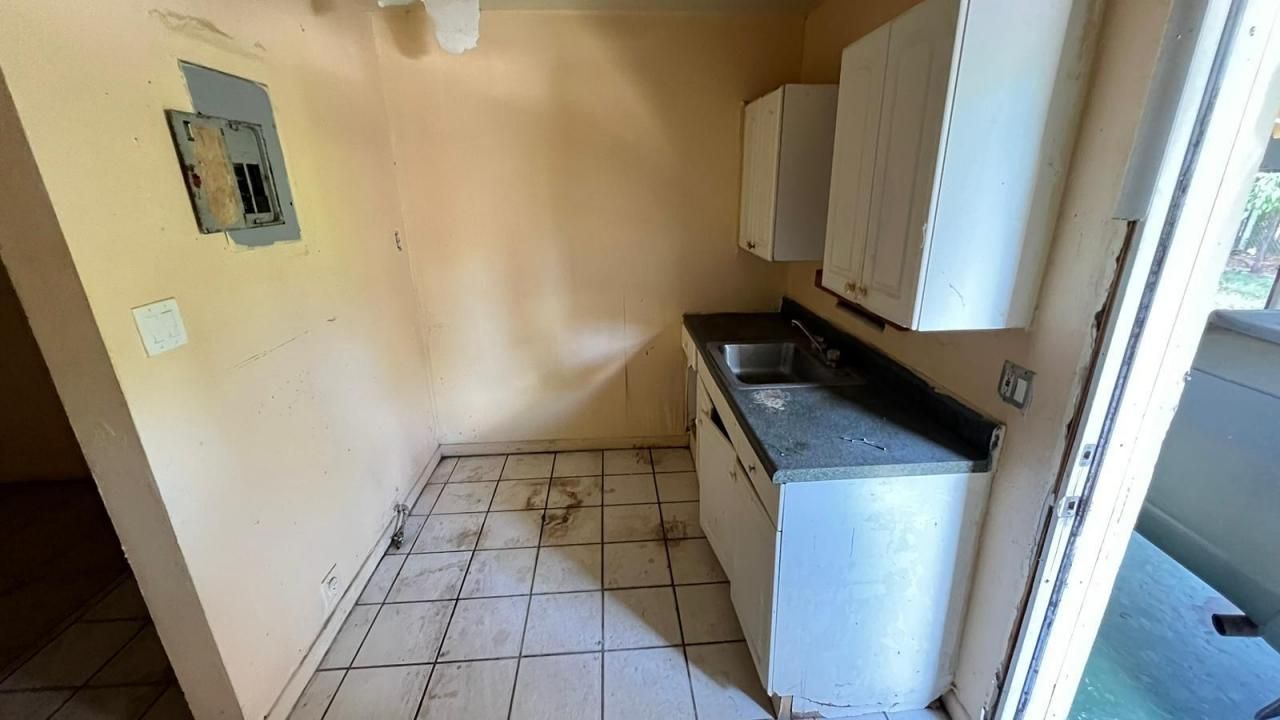 4719 Pinewood Avenue, West Palm Beach, FL 33407 Photo