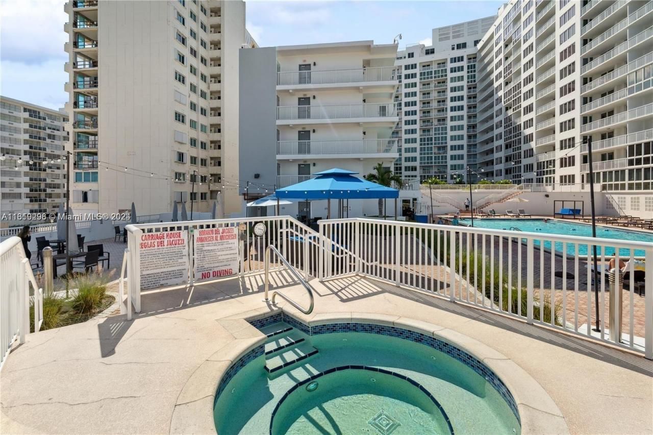 5401 Collins Ave, Unit 1123, Miami Beach, FL 33140 Photo