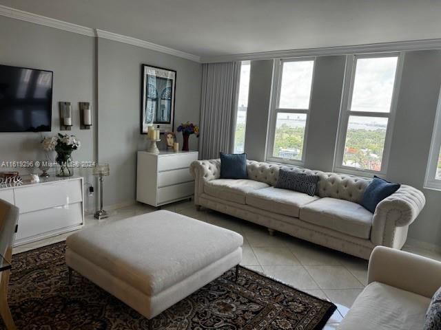 5401 Collins Ave, Unit 1123, Miami Beach, FL 33140 Photo