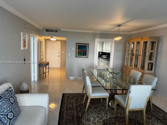 5401 Collins Ave, Unit 1123, Miami Beach, FL 33140 Photo