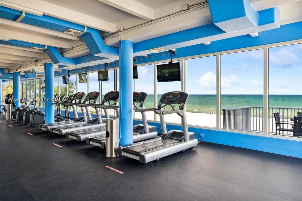 5401 Collins Ave, Unit 1123, Miami Beach, FL 33140 Photo