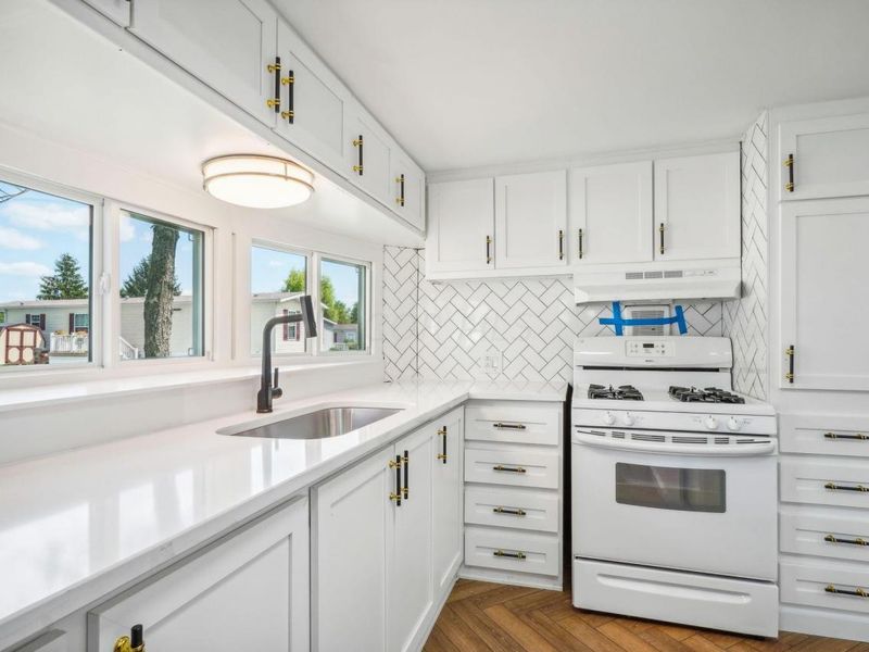 5230 Cypress Drive, Lewis Center, OH 43035 Photo 8