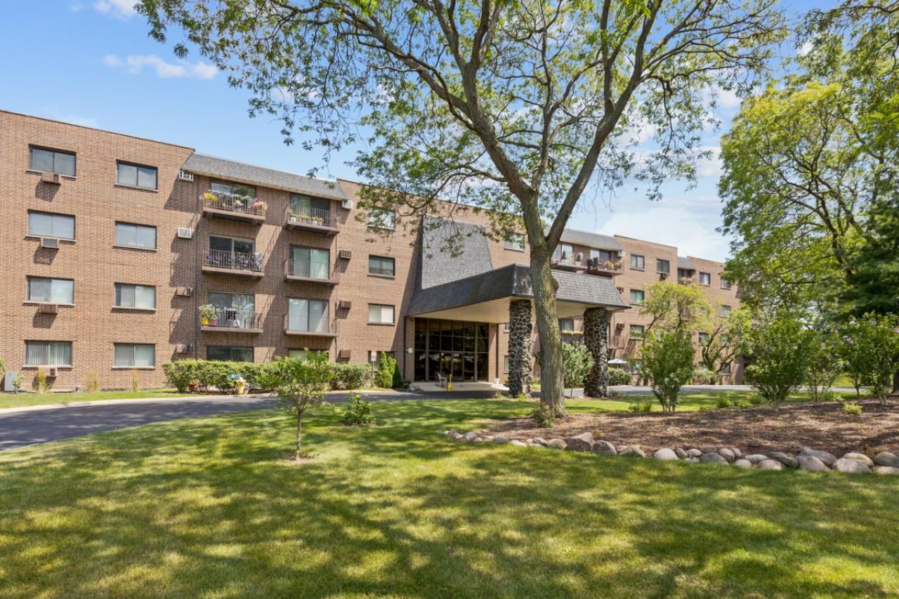 235 N Mill Road, Unit 115B, Addison, IL 60101 Main Photo