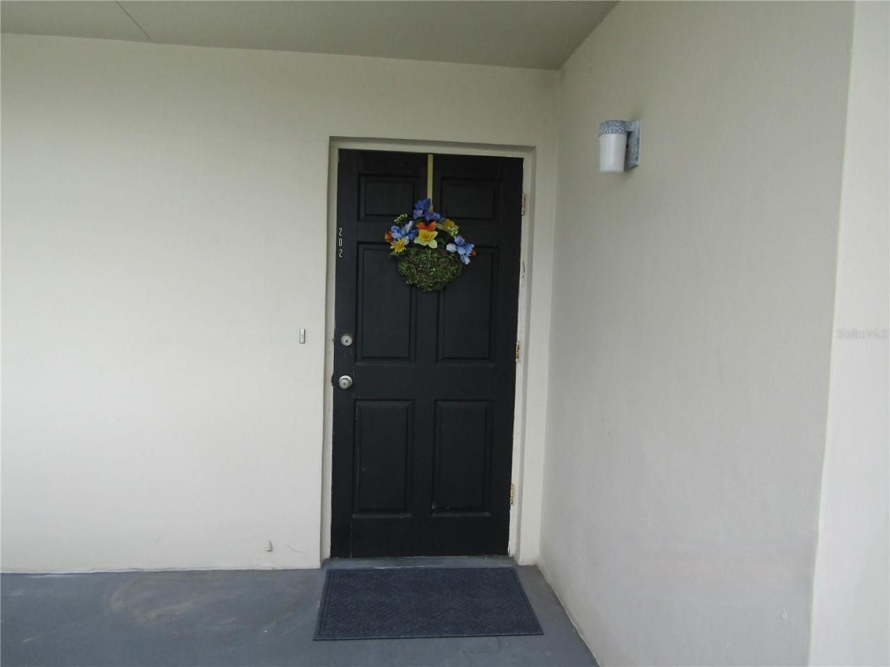7351 W Country Club Drive N, Unit 202, Sarasota, FL 34243 Photo