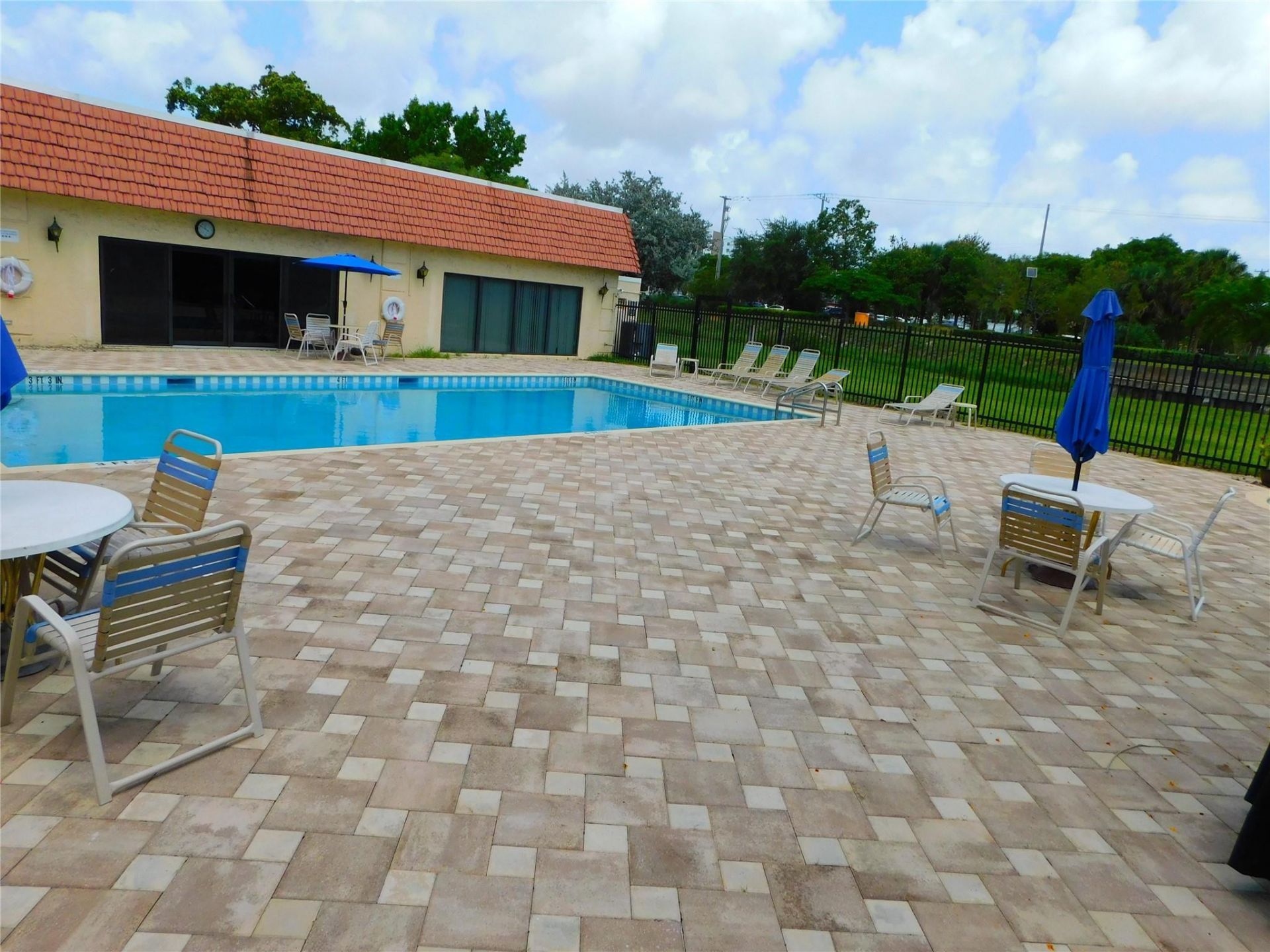 128 S Cypress Road, Unit 827, Pompano Beach, FL 33060 Photo