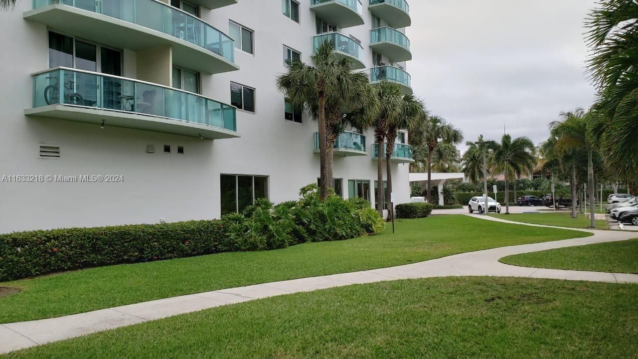 19380 Collins Ave, Unit PH-7, Sunny Isles Beach, FL 33160 Photo