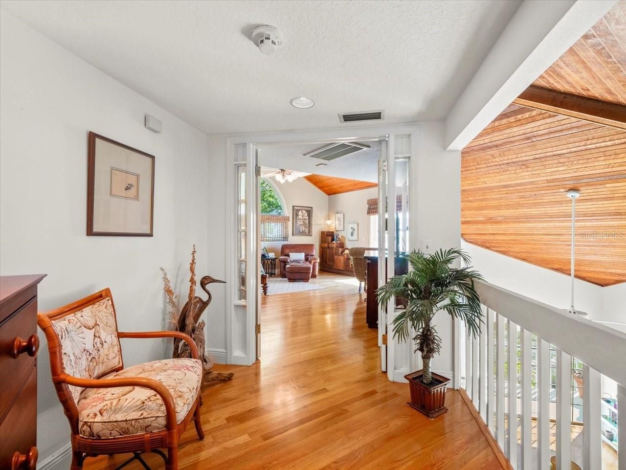 20052 Gulf Boulevard, Indian Shores, FL 33785 Photo