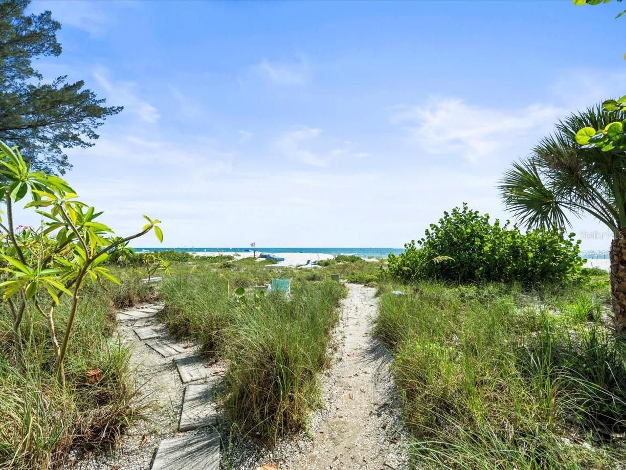 20052 Gulf Boulevard, Indian Shores, FL 33785 Photo