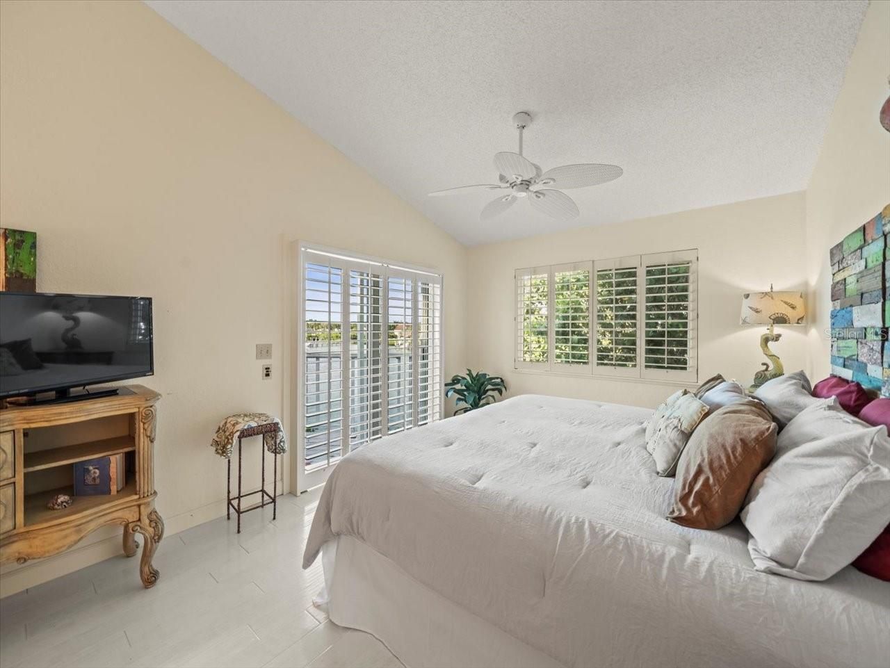 20051 Gulf Boulevard, Indian Shores, FL 33785 Photo