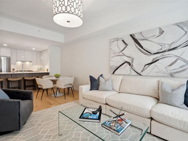 218 Middle Neck Road, Unit 108, Great Neck, NY 11021