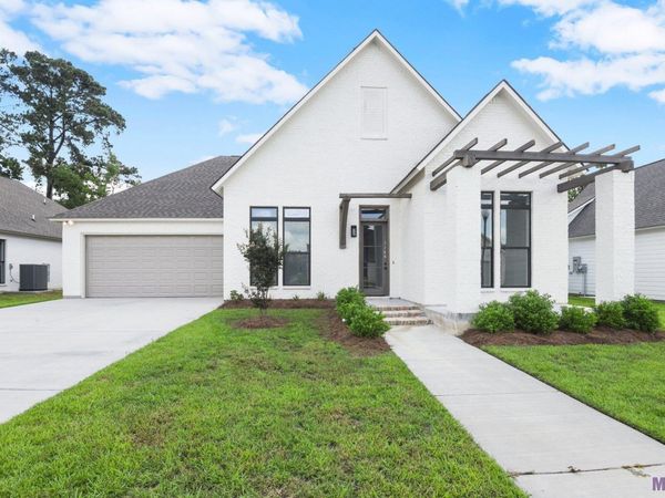 1148 Ivy Ct, Denham Springs, LA 70726