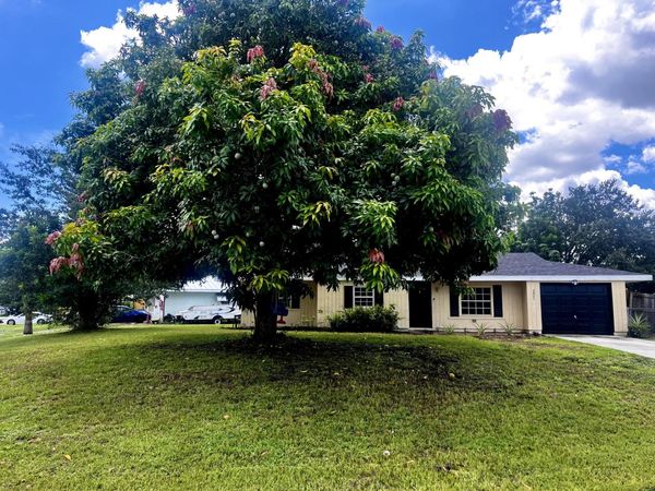 2921 SW Massey Lane, Port St. Lucie, FL 34953