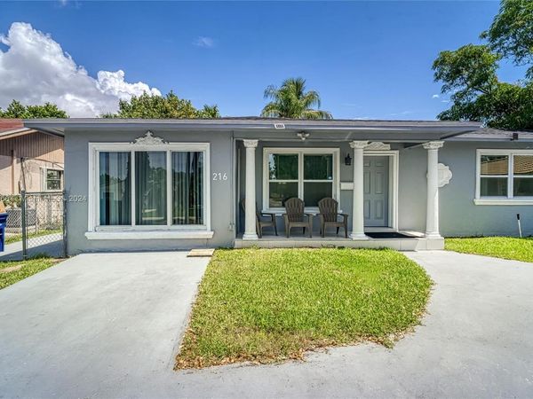 216 SW 6th St, Hallandale Beach, FL 33009