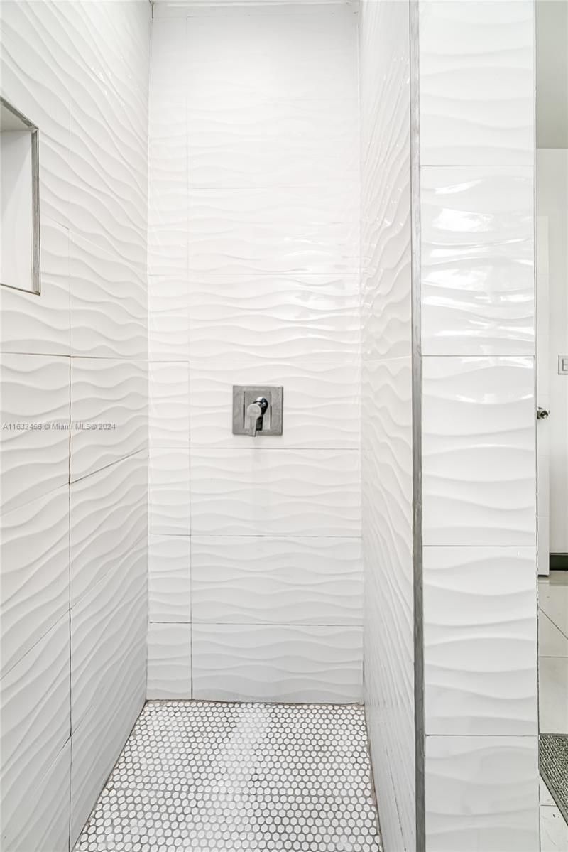 216 SW 6th St, Hallandale Beach, FL 33009 Photo