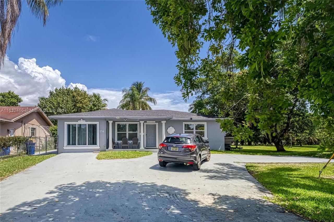 216 SW 6th St, Hallandale Beach, FL 33009 Photo
