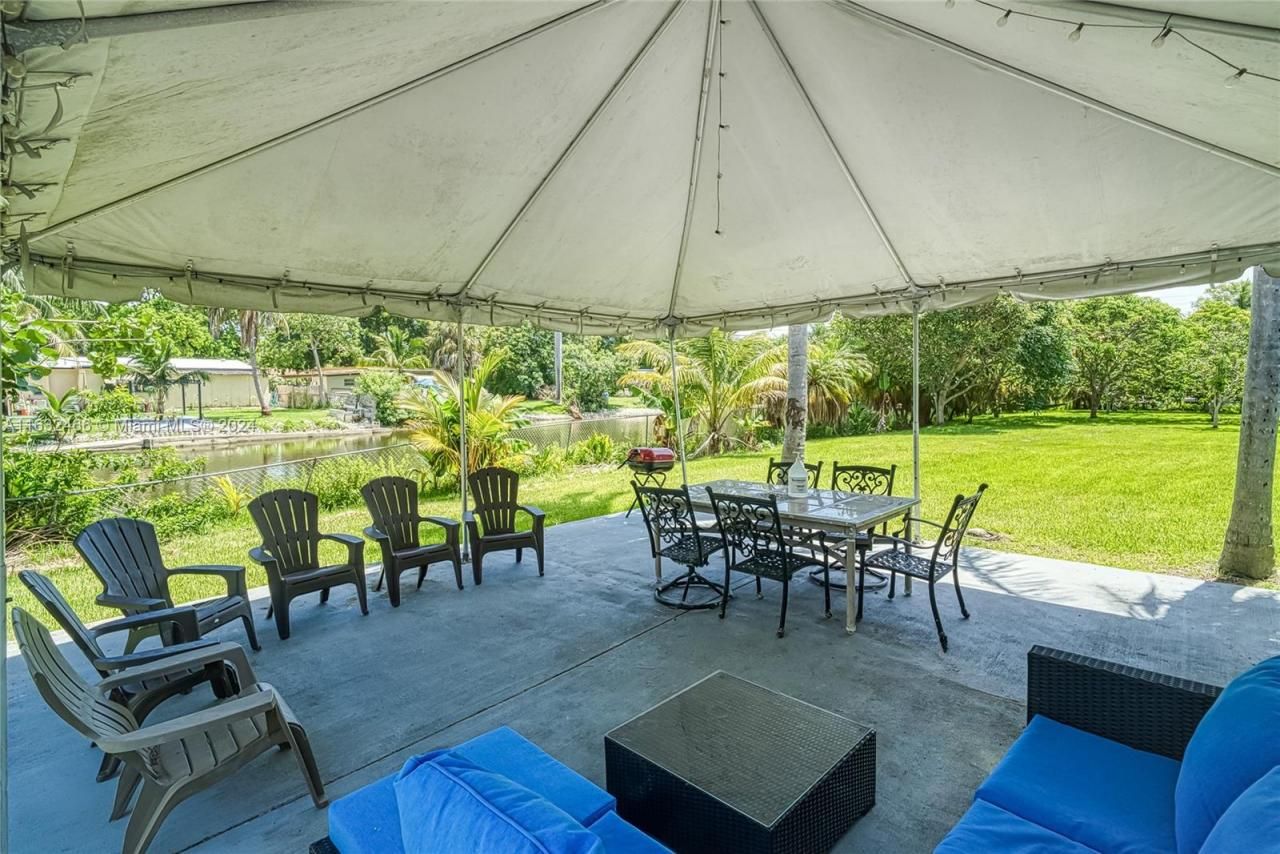 216 SW 6th St, Hallandale Beach, FL 33009 Photo