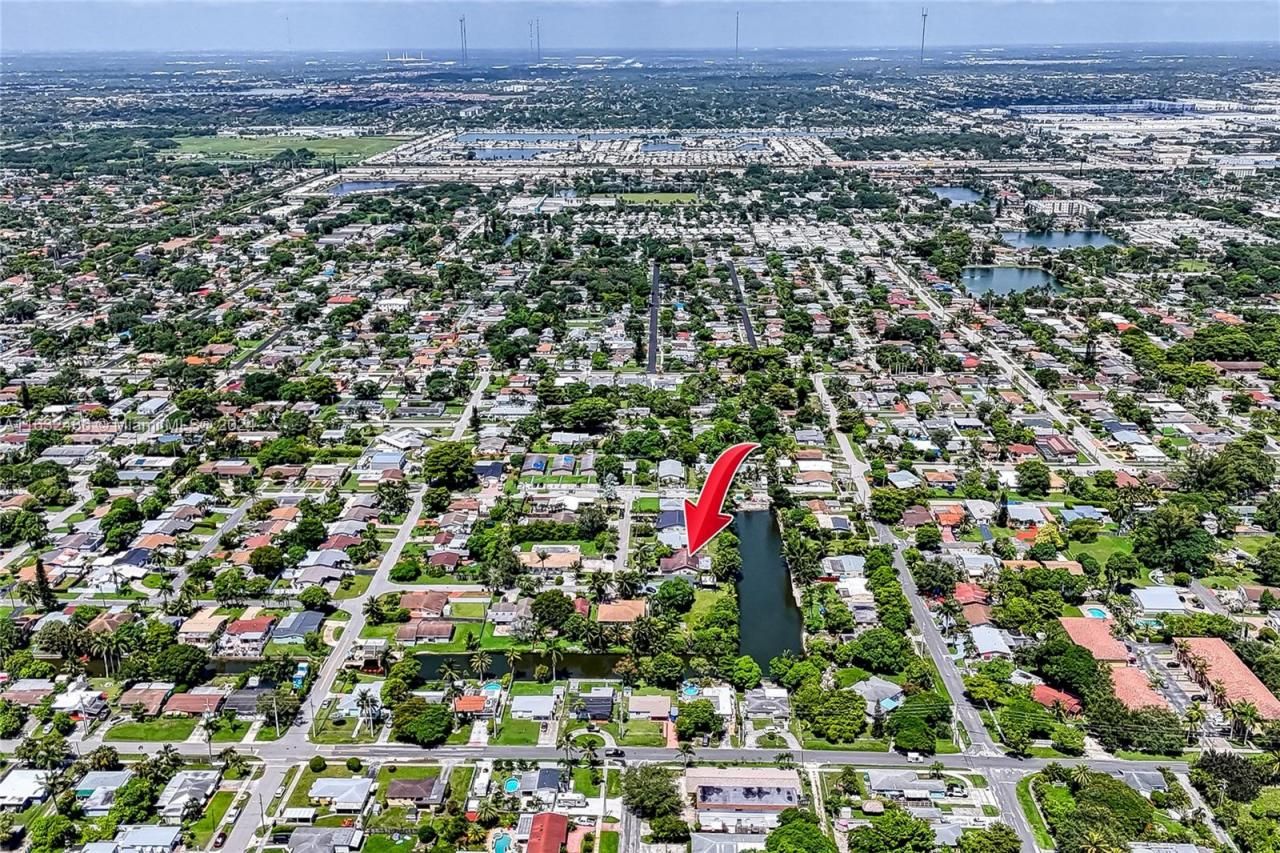 216 SW 6th St, Hallandale Beach, FL 33009 Photo