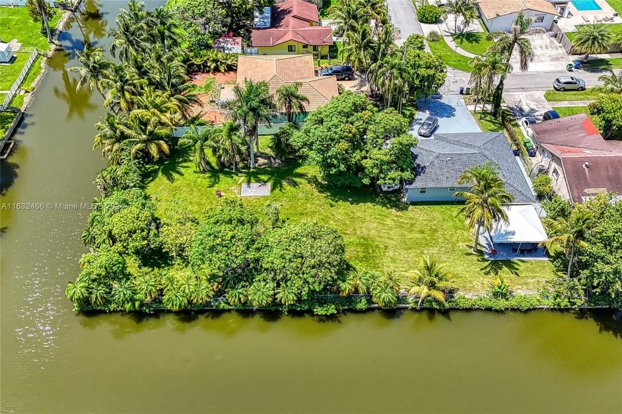 216 SW 6th St, Hallandale Beach, FL 33009 Photo