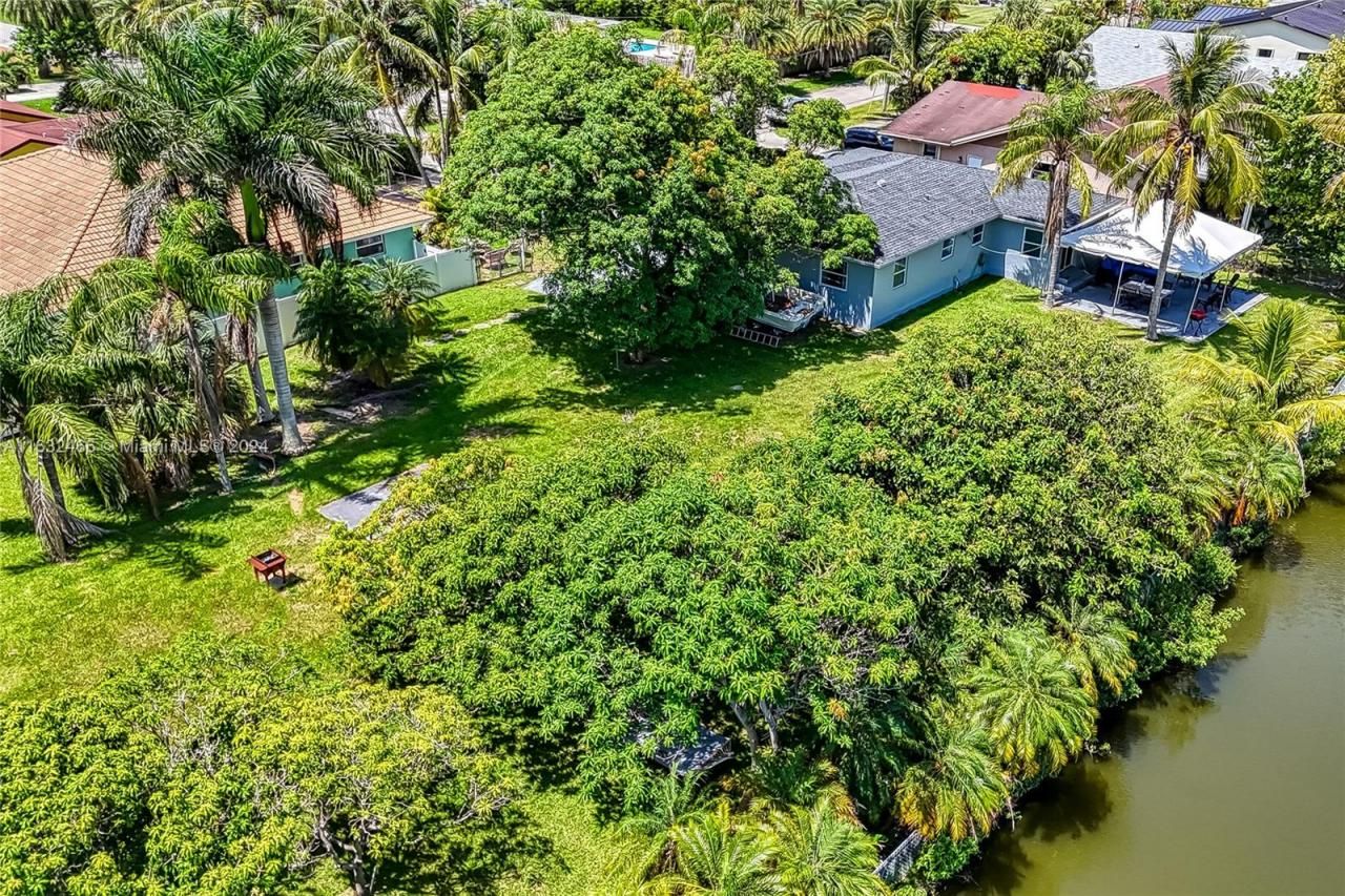 216 SW 6th St, Hallandale Beach, FL 33009 Photo