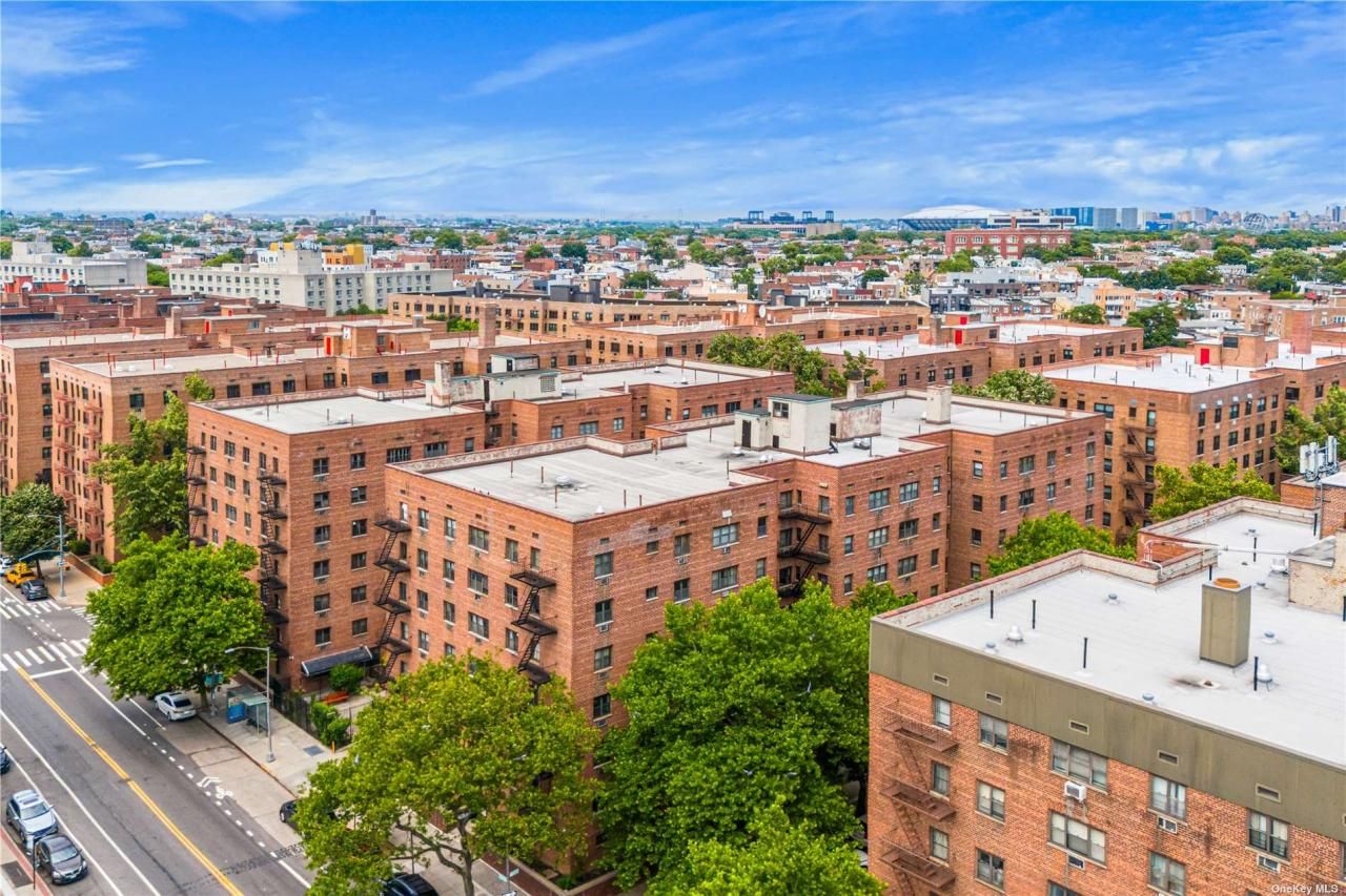 99-11 60th Avenue, Unit 3J, Corona, NY 11368 Main Photo