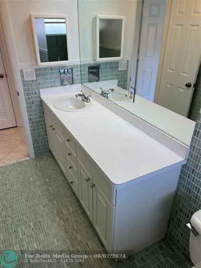 4800 NE 21st Avenue, Fort Lauderdale, FL 33308 Photo