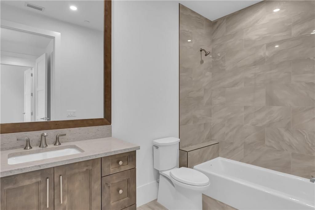 950 Surfsedge Way, Unit 205, Vero Beach, FL 32963 Photo