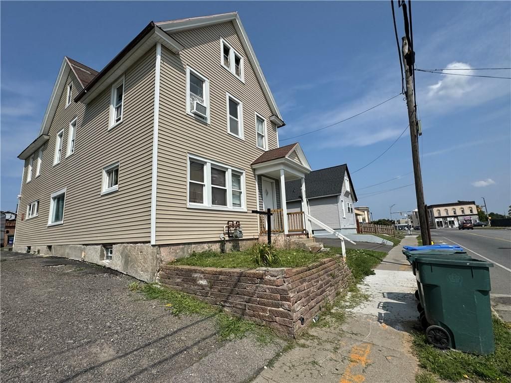 604 Upper Falls Boulevard, Rochester, NY 14605 Main Photo