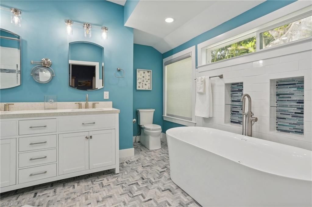 8335 Main St, Bokeelia, FL 33922 Photo