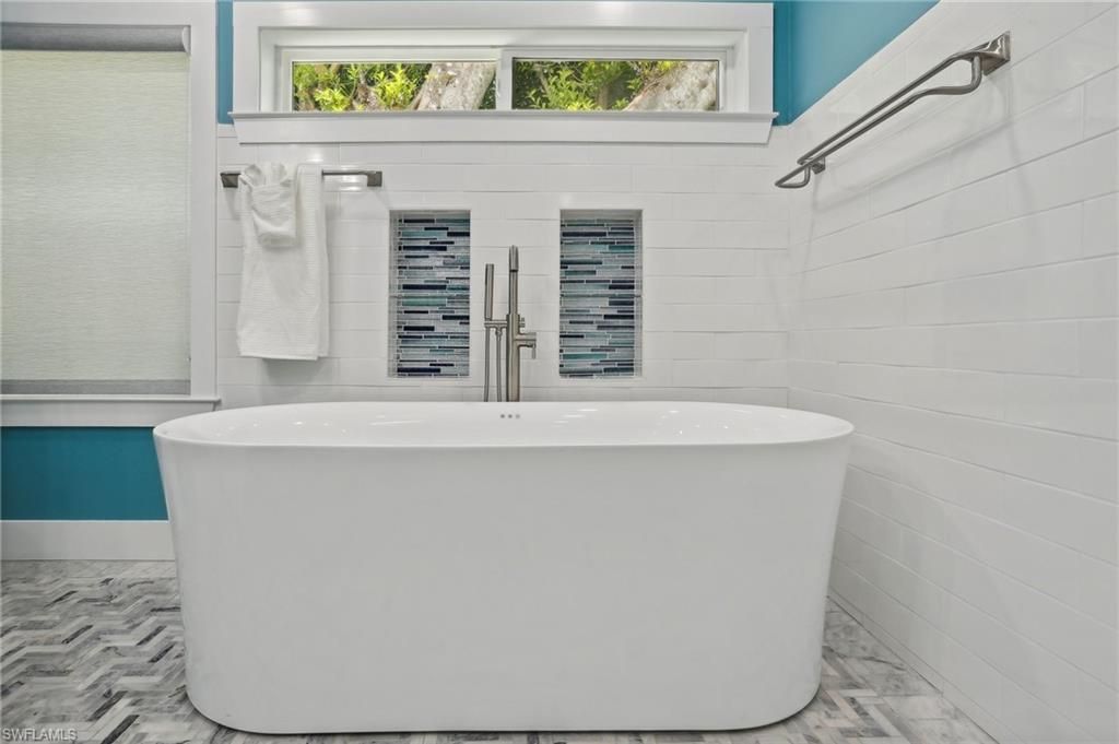 8335 Main St, Bokeelia, FL 33922 Photo